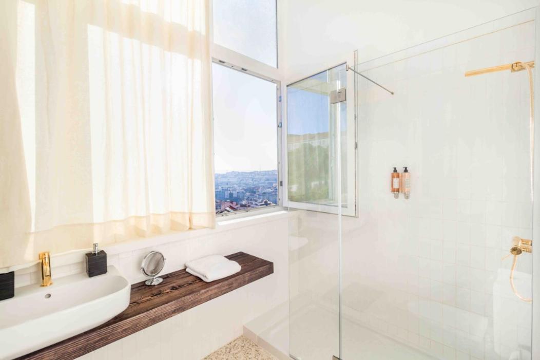 Ola - Panoramic Luxury Graca Iii Apartment *